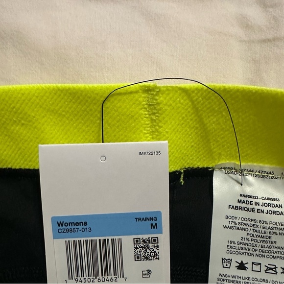 Nike pro shorts - Picture 2 of 2